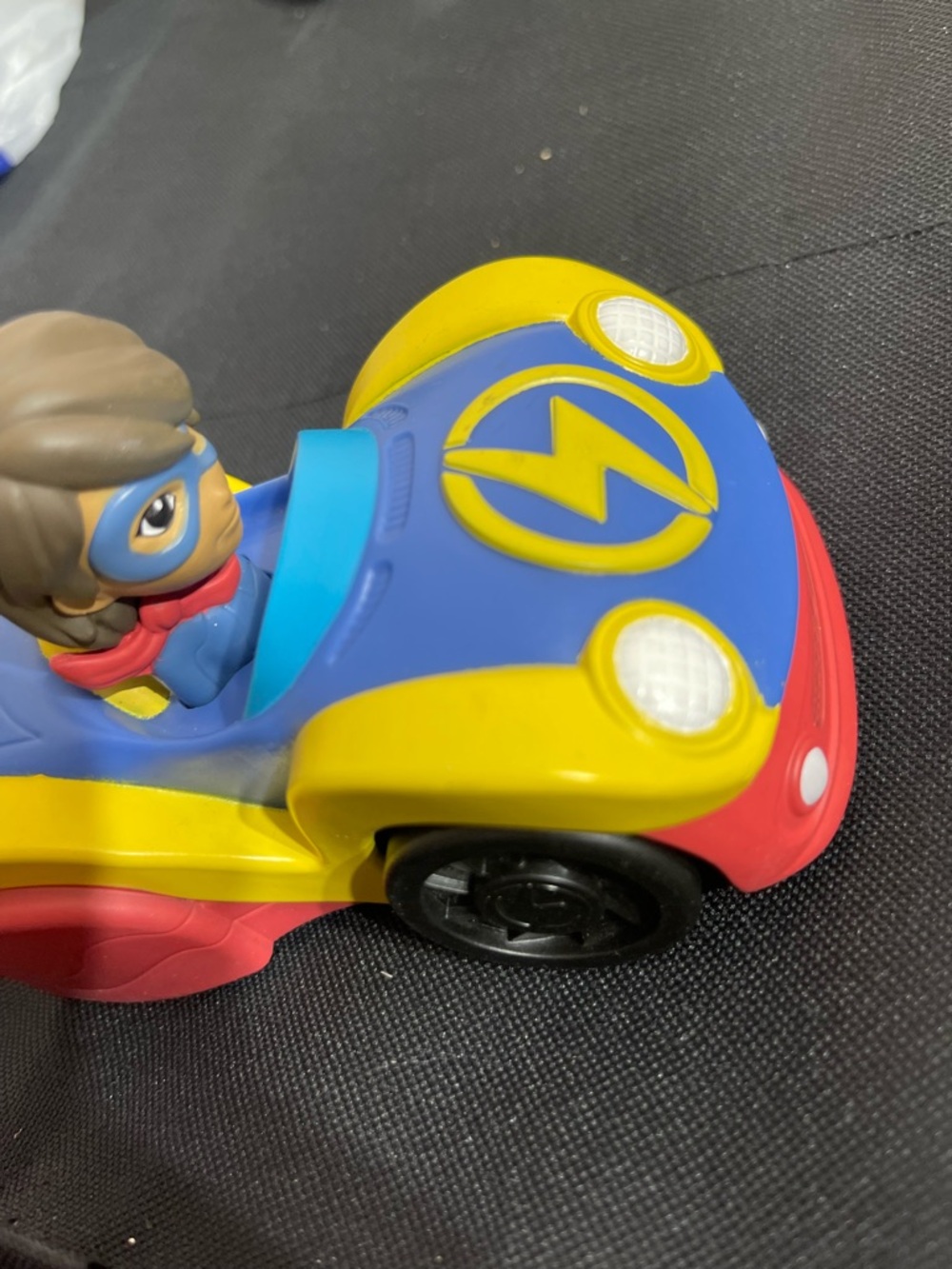 Marvel Blue & Yellow Lightning Racer with Driver Figure - Picture 6 of 6
